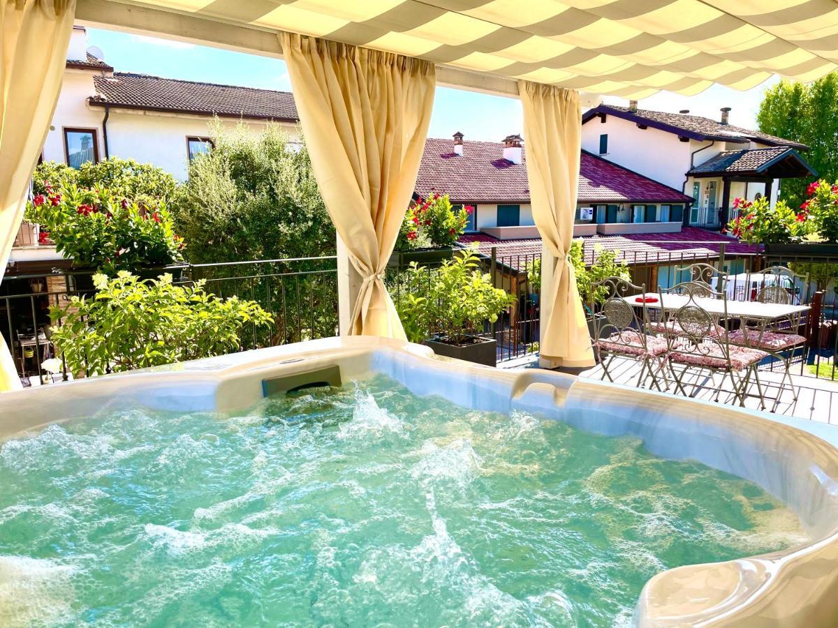 Dimora Di Charme Rooms & Apartments 佩斯基耶拉德加达 外观 照片