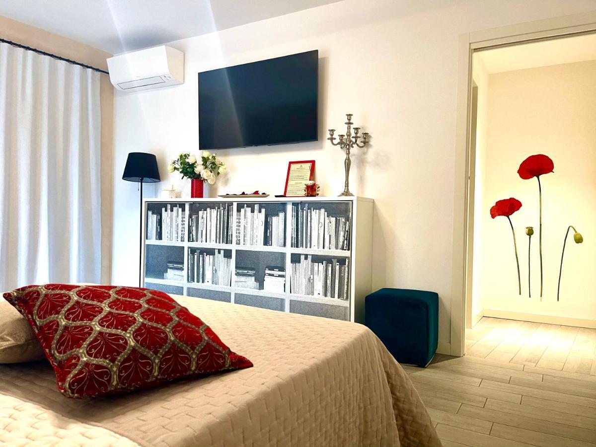 Dimora Di Charme Rooms & Apartments 佩斯基耶拉德加达 外观 照片