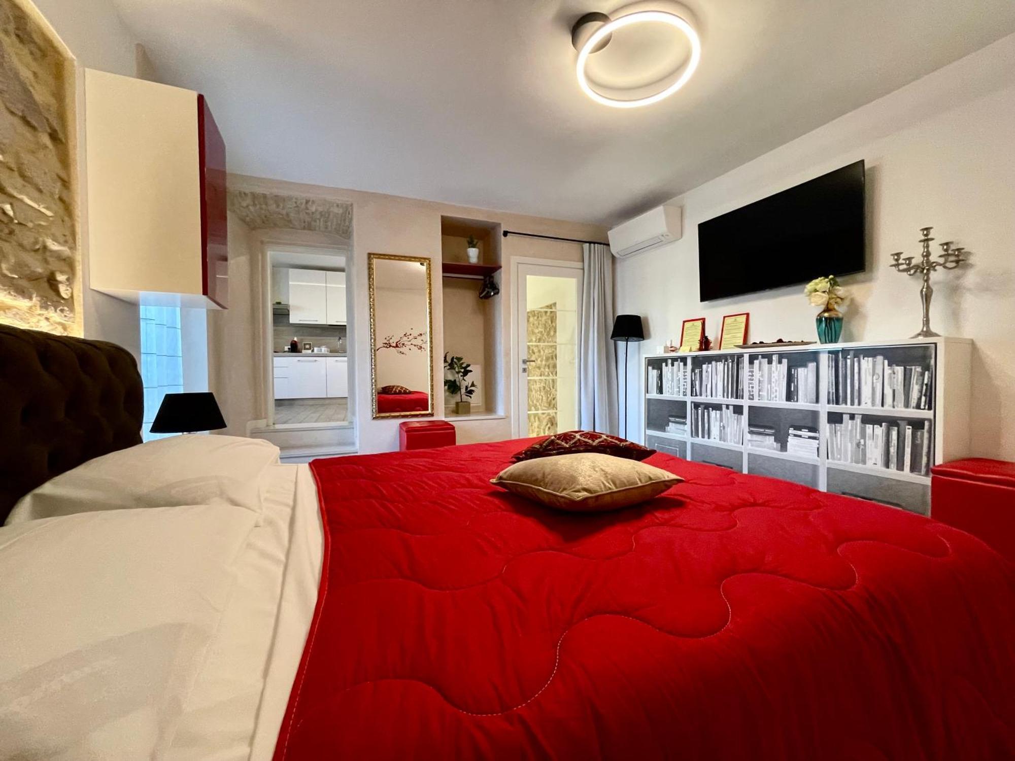 Dimora Di Charme Rooms & Apartments 佩斯基耶拉德加达 外观 照片