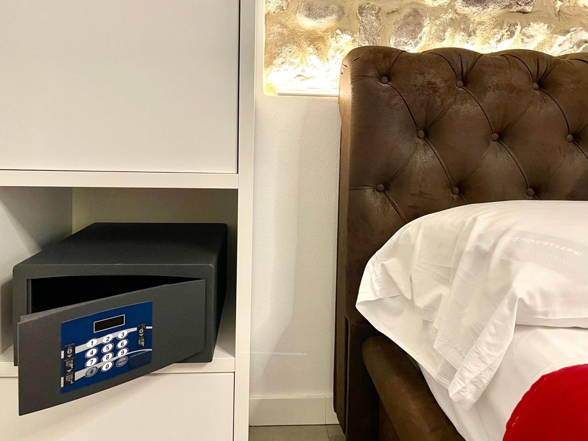 Dimora Di Charme Rooms & Apartments 佩斯基耶拉德加达 外观 照片