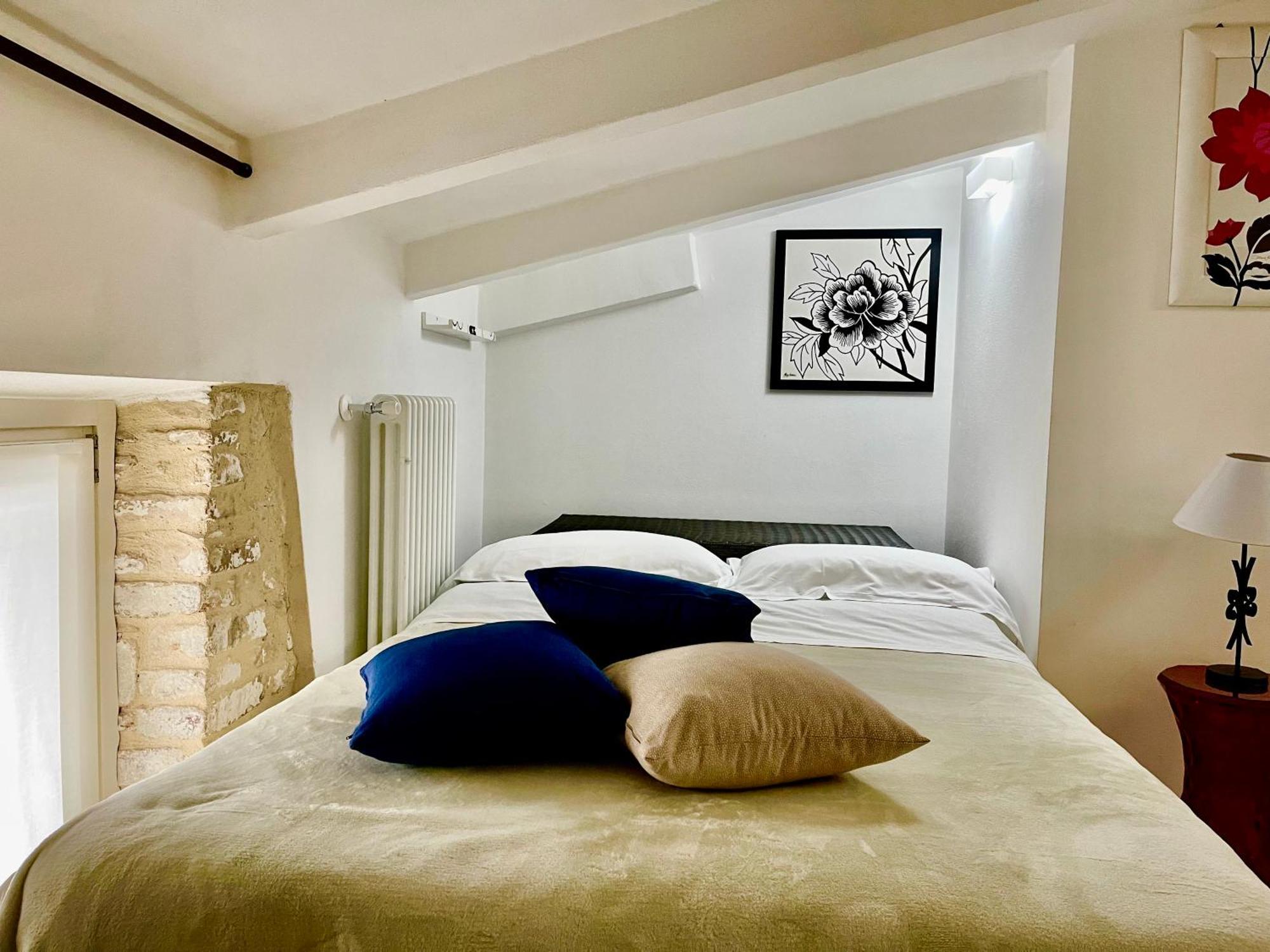 Dimora Di Charme Rooms & Apartments 佩斯基耶拉德加达 外观 照片