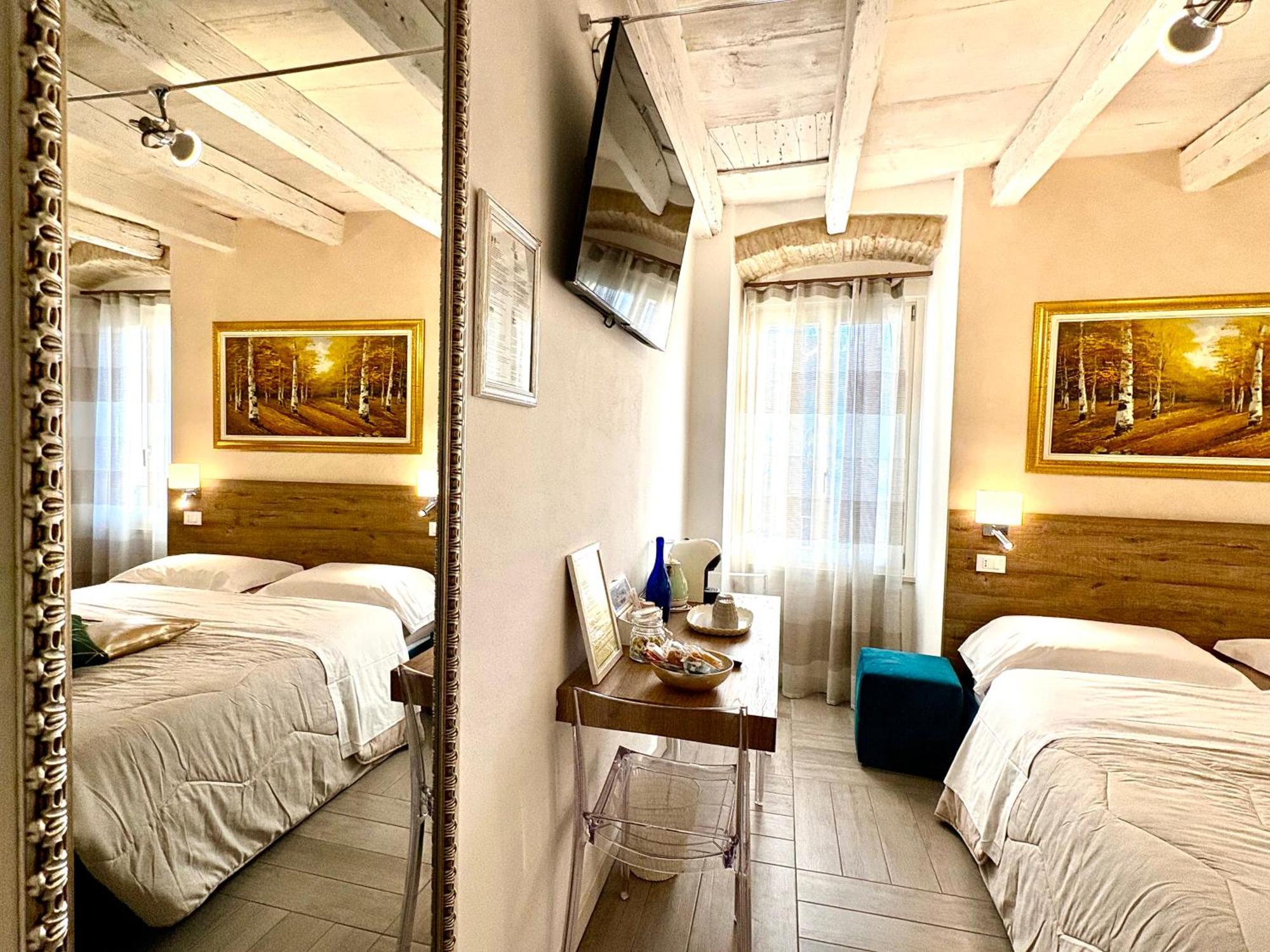 Dimora Di Charme Rooms & Apartments 佩斯基耶拉德加达 外观 照片