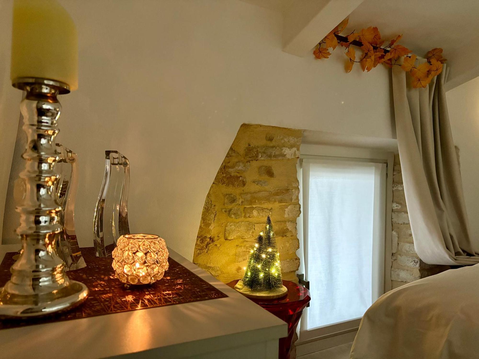 Dimora Di Charme Rooms & Apartments 佩斯基耶拉德加达 外观 照片